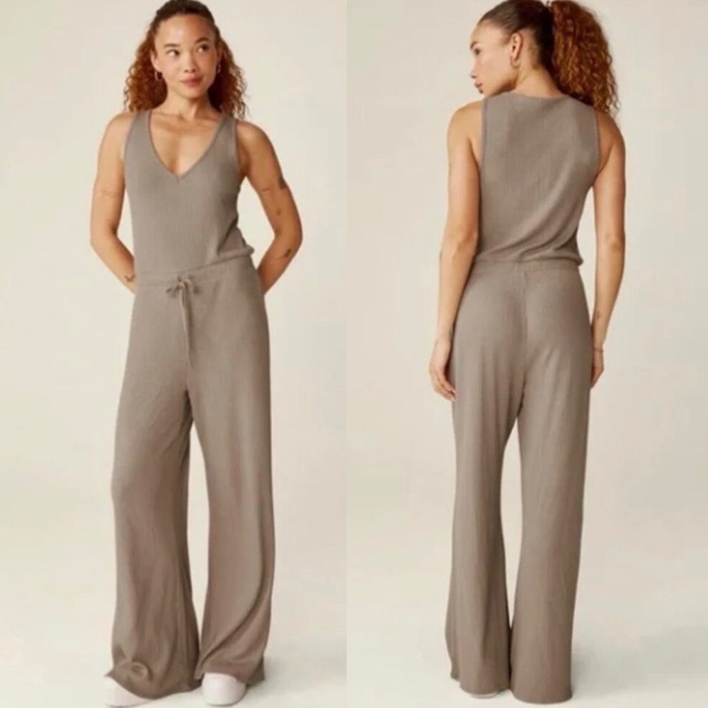 NEW |‎ Beyond Yoga Jetsetter Jumpsuit, Wide Leg, Ribbed, Taupe/Oyster